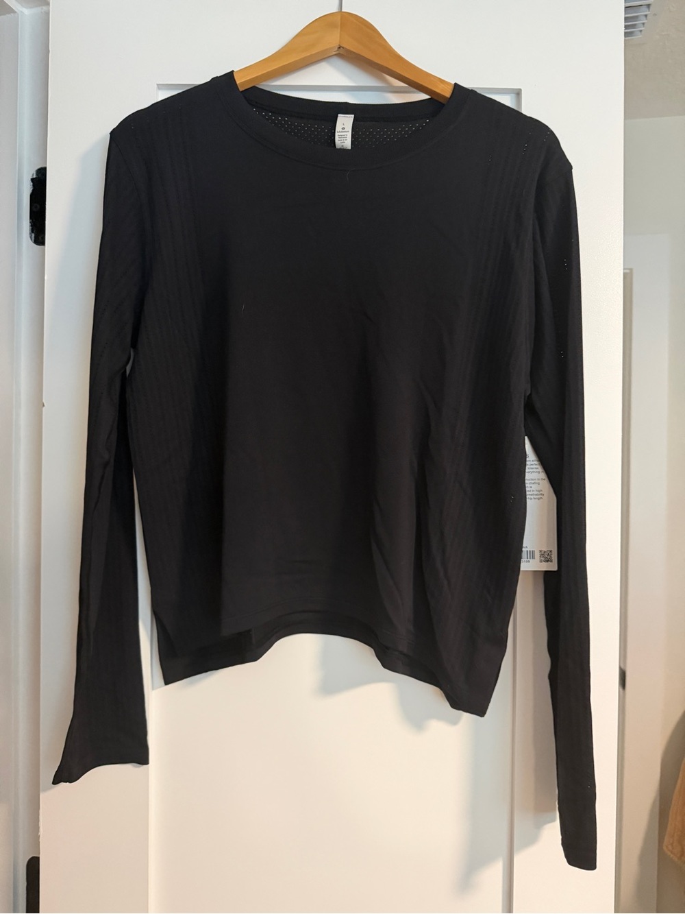 NWT lululemon Train To Be LS Black L